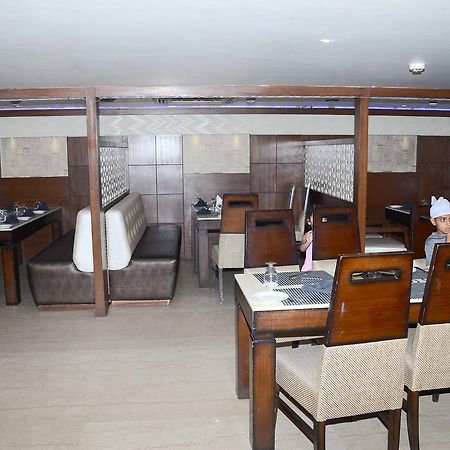 Hotel Opulence ปะทานโกต ภายนอก รูปภาพ