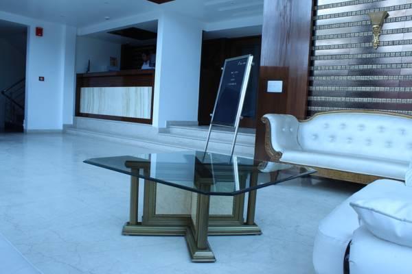 Hotel Opulence ปะทานโกต ภายนอก รูปภาพ
